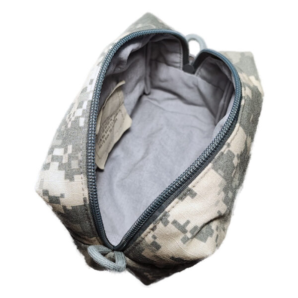 Militär Upcycling Allround Pouch-Tasche Jane Doe – Bild 3