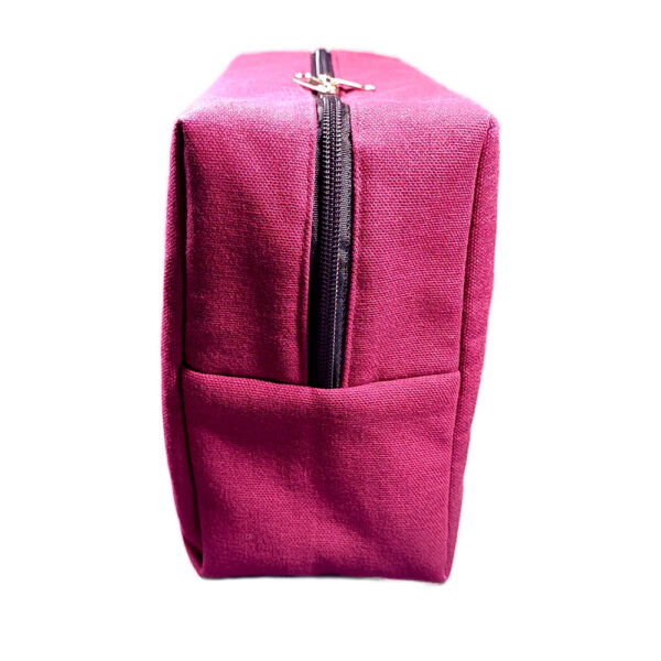 Line Art bestickte Burgund-Rote Pouch Organizer-Tasche Molly – Bild 4