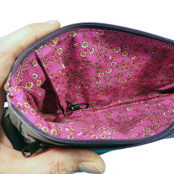 Handmade Crossbody Bag Doppelfach Bauchtasche Daisy – Bild 6