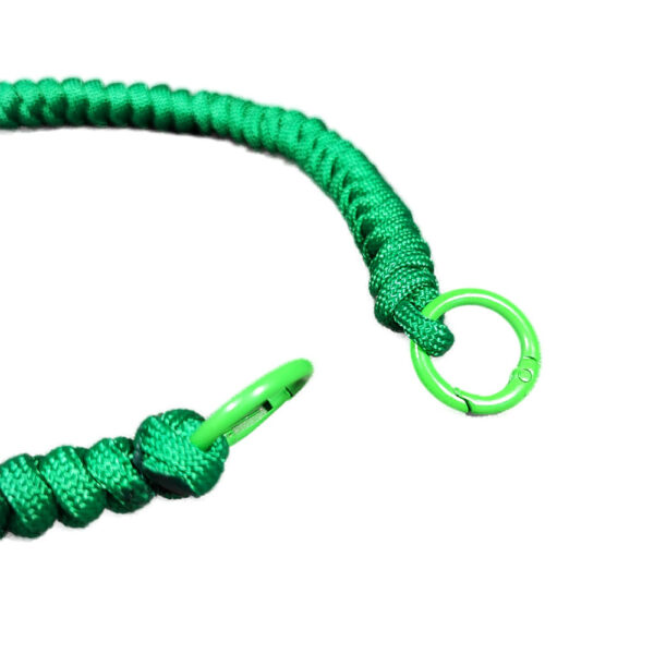 Handmade Paracord Taschen-Anhänger Frieda grün – Bild 2